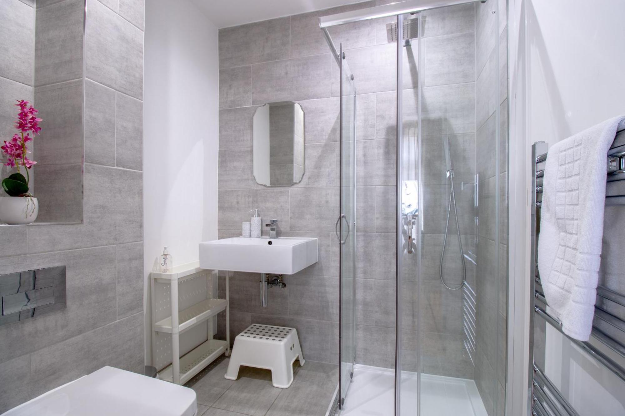 Spacious 4Br House, 2 En Suites With Garden & On-Site Parking Μέιντστοουν Εξωτερικό φωτογραφία
