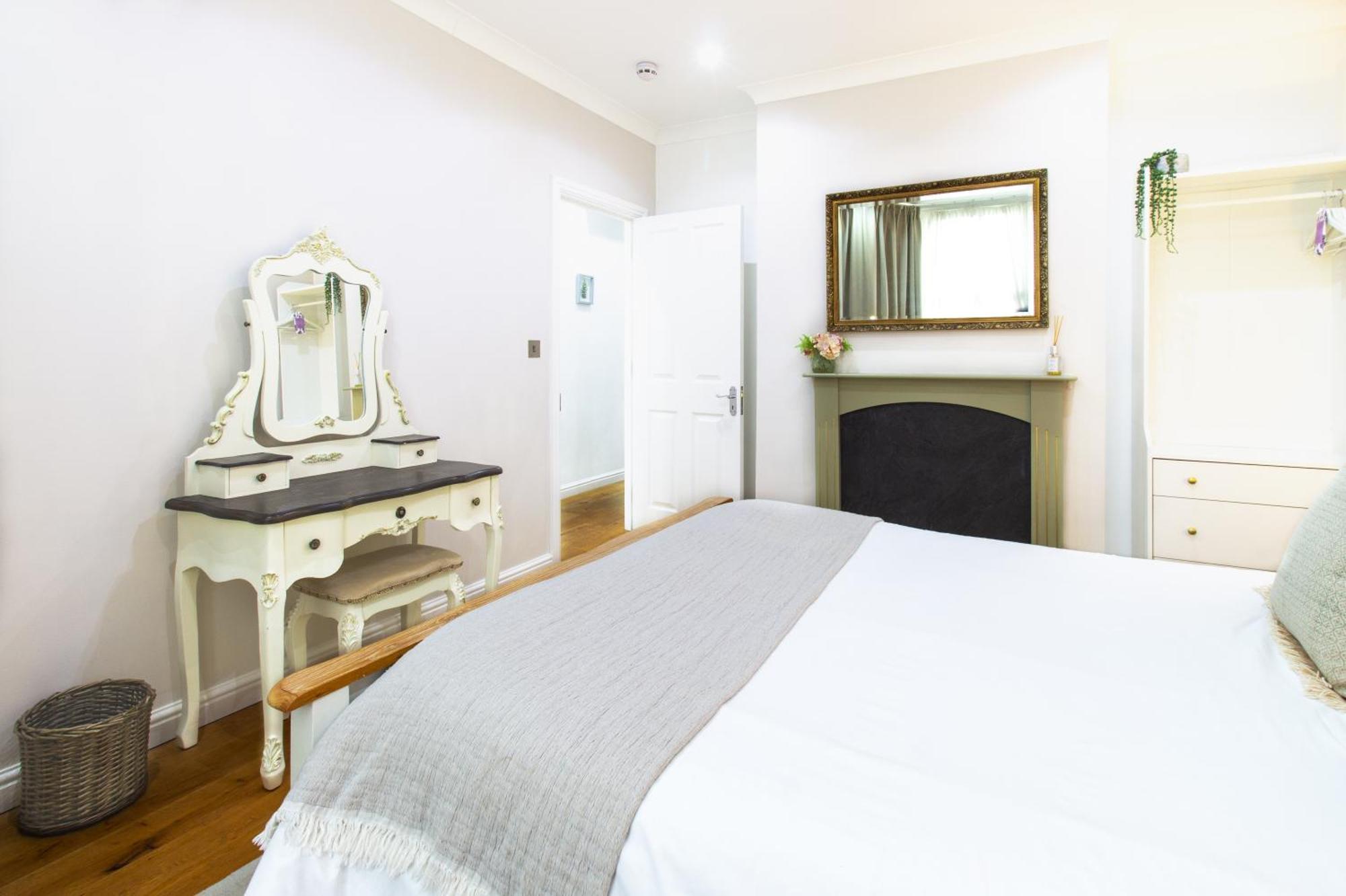 Spacious 4Br House, 2 En Suites With Garden & On-Site Parking Μέιντστοουν Εξωτερικό φωτογραφία
