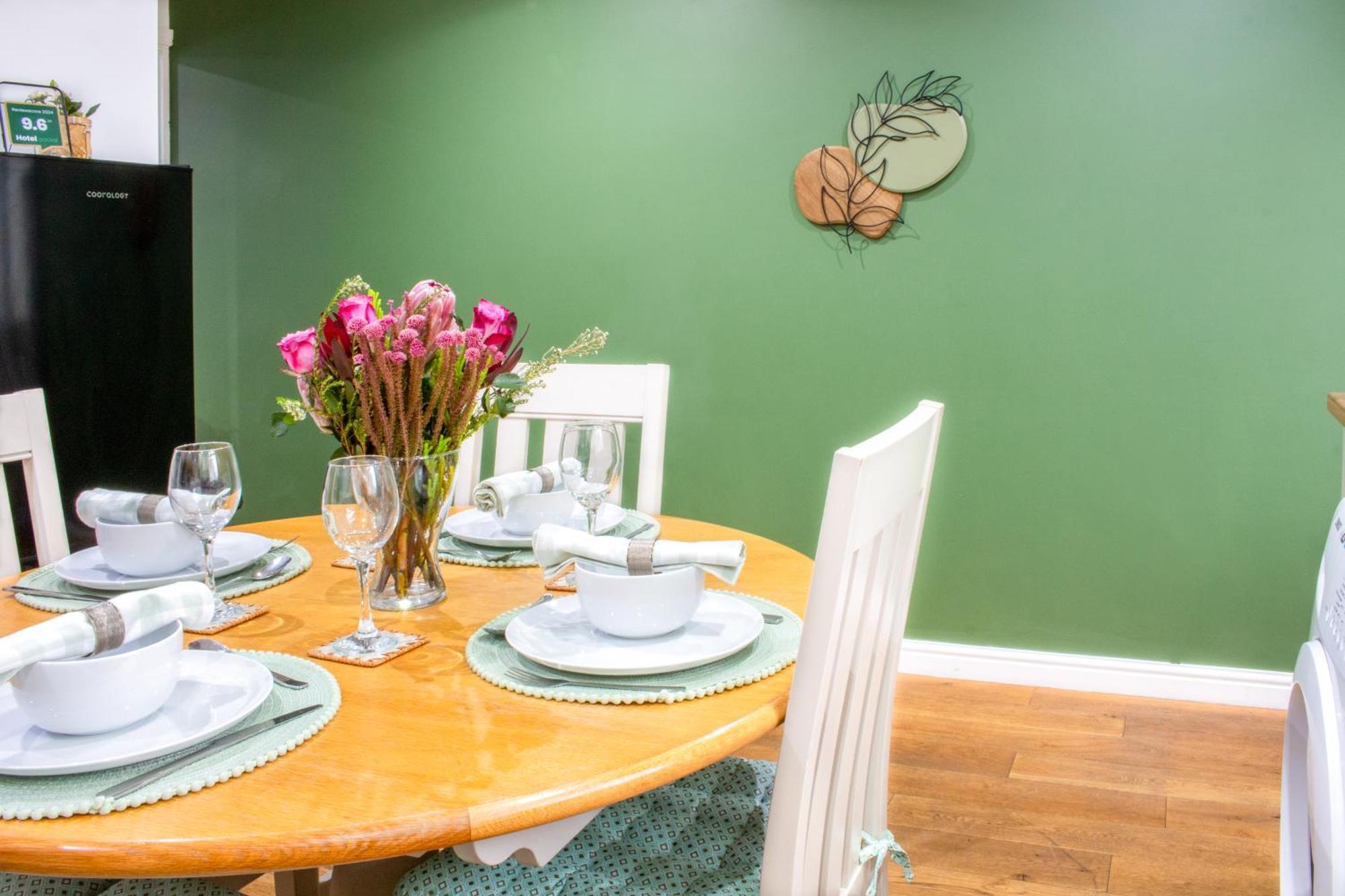 Spacious 4Br House, 2 En Suites With Garden & On-Site Parking Μέιντστοουν Εξωτερικό φωτογραφία